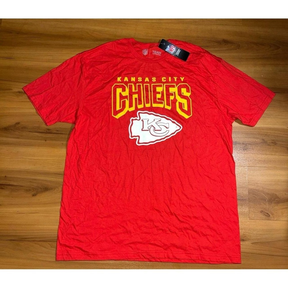 Mens NWT Kansas City Chiefs NFL Football Crewneck Red T-Shirt